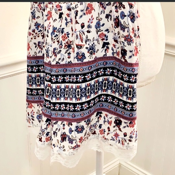 Floral romper - Picture 3 of 6